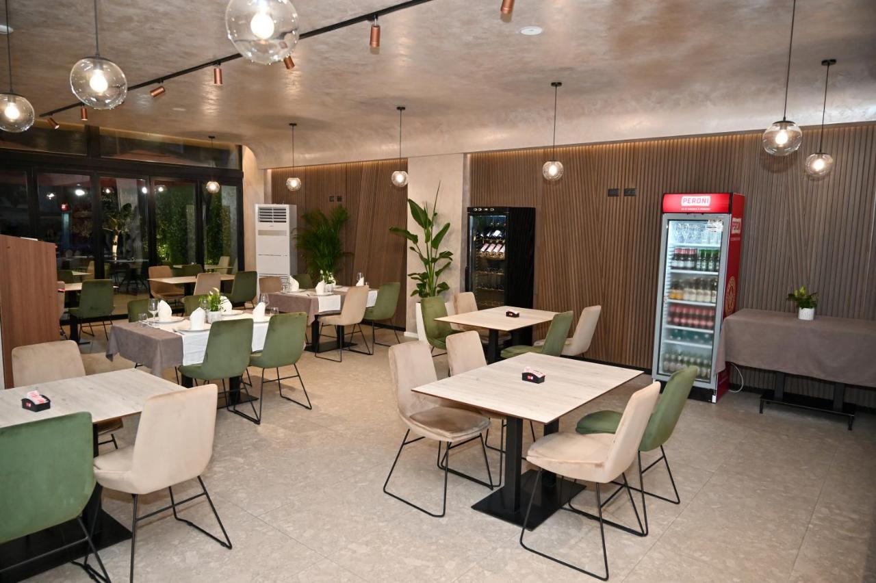 Hotel Vino ドゥラス エクステリア 写真