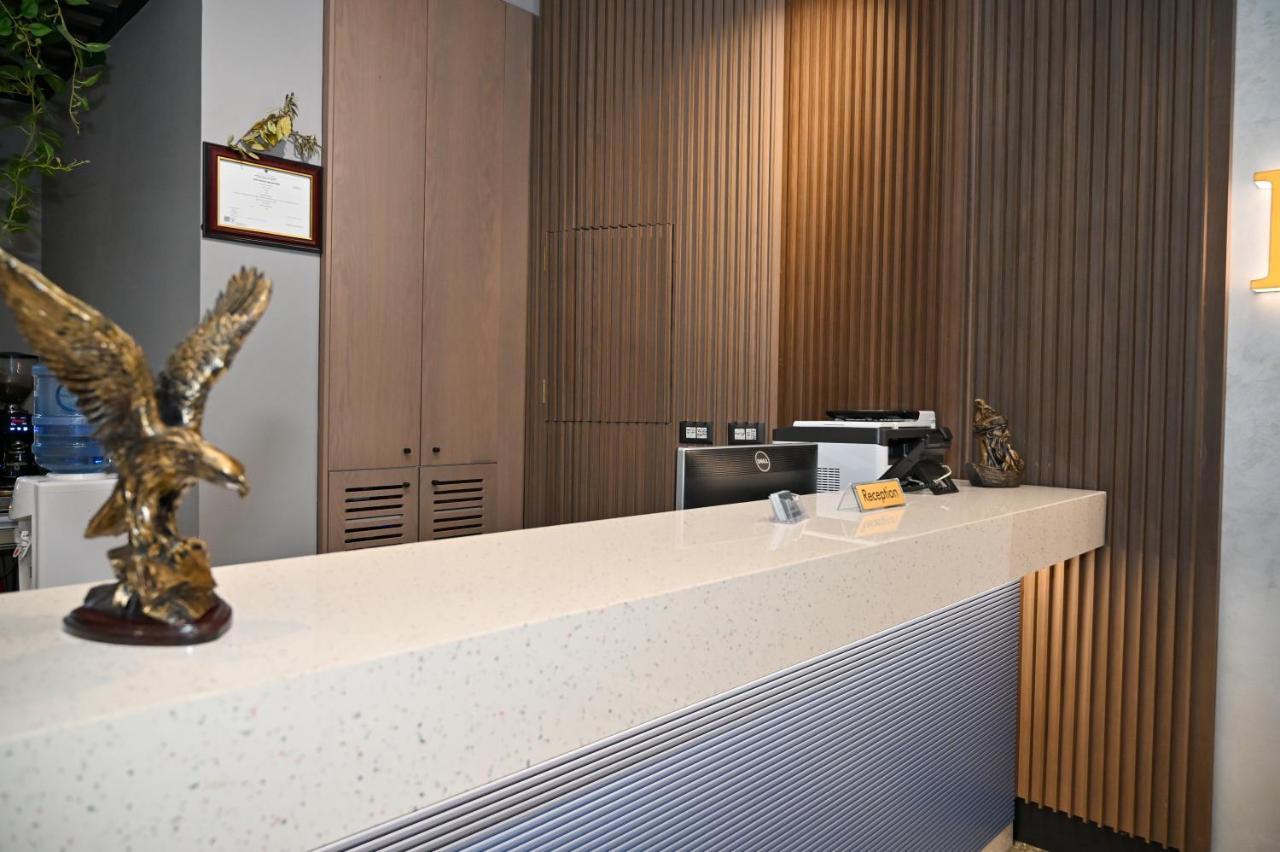 Hotel Vino ドゥラス エクステリア 写真