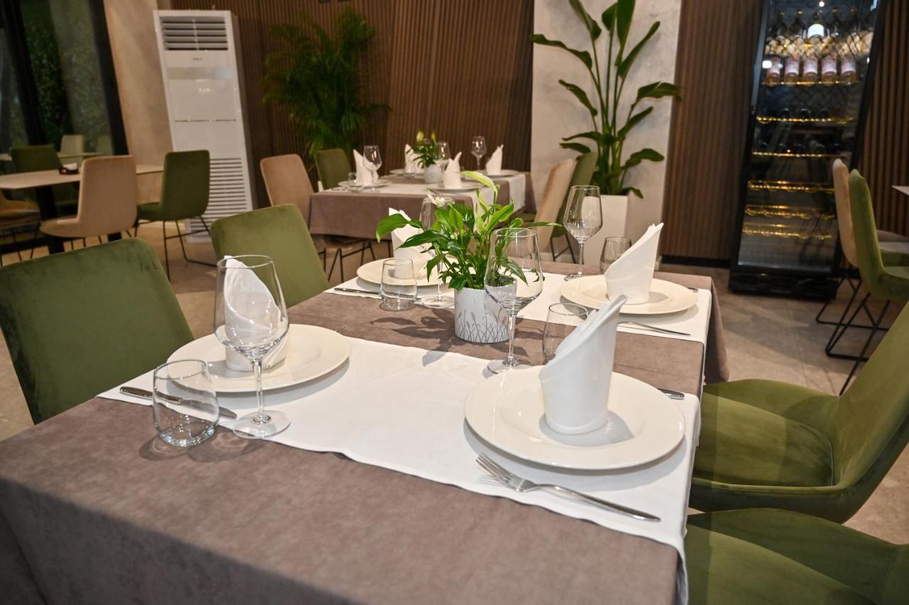 Hotel Vino ドゥラス エクステリア 写真